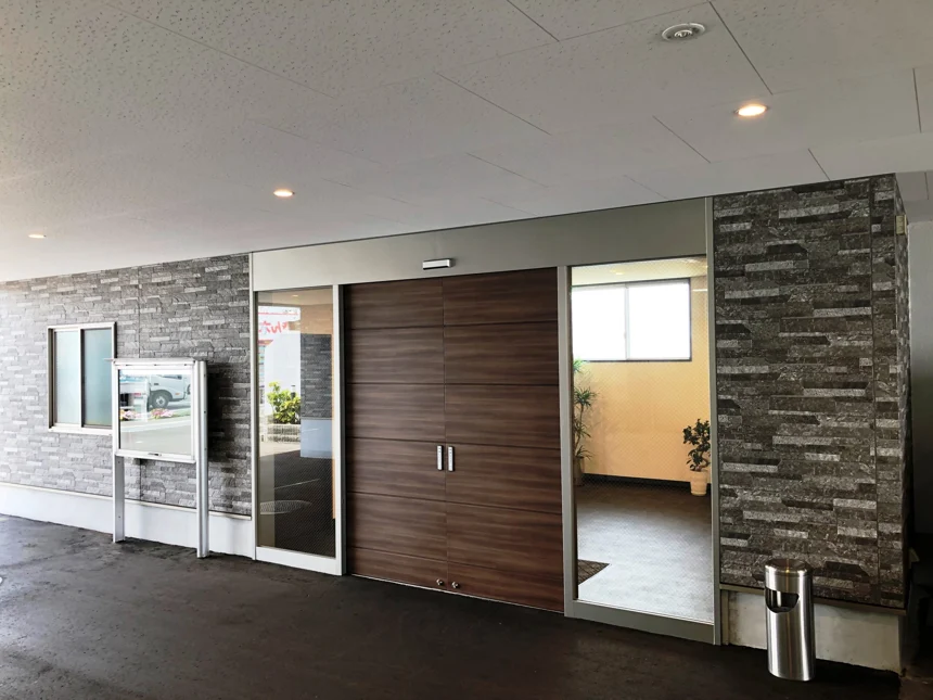 パドマホール葛の葉 南館の玄関